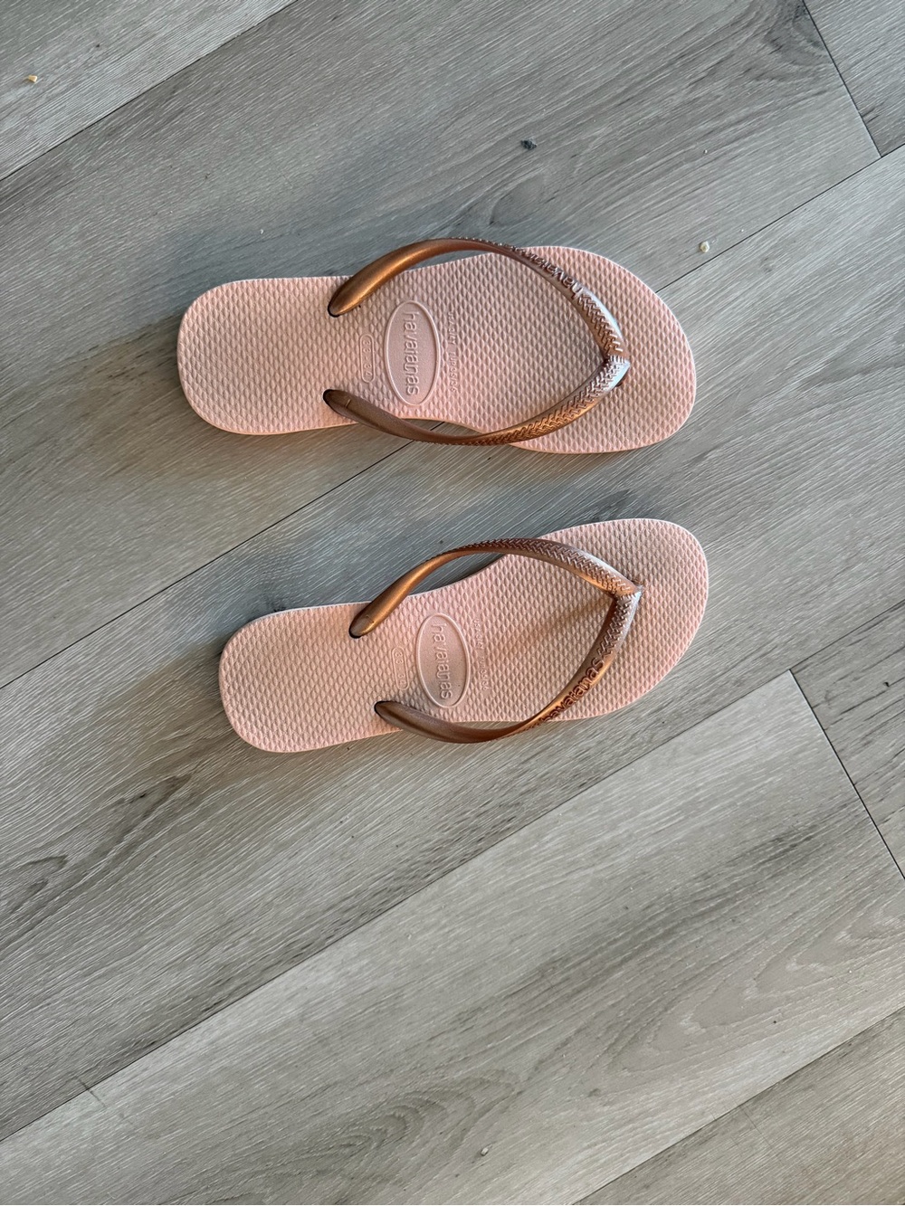 Havaianas Slim Flip Flops in Dusty Pink with Metallic Brown Straps